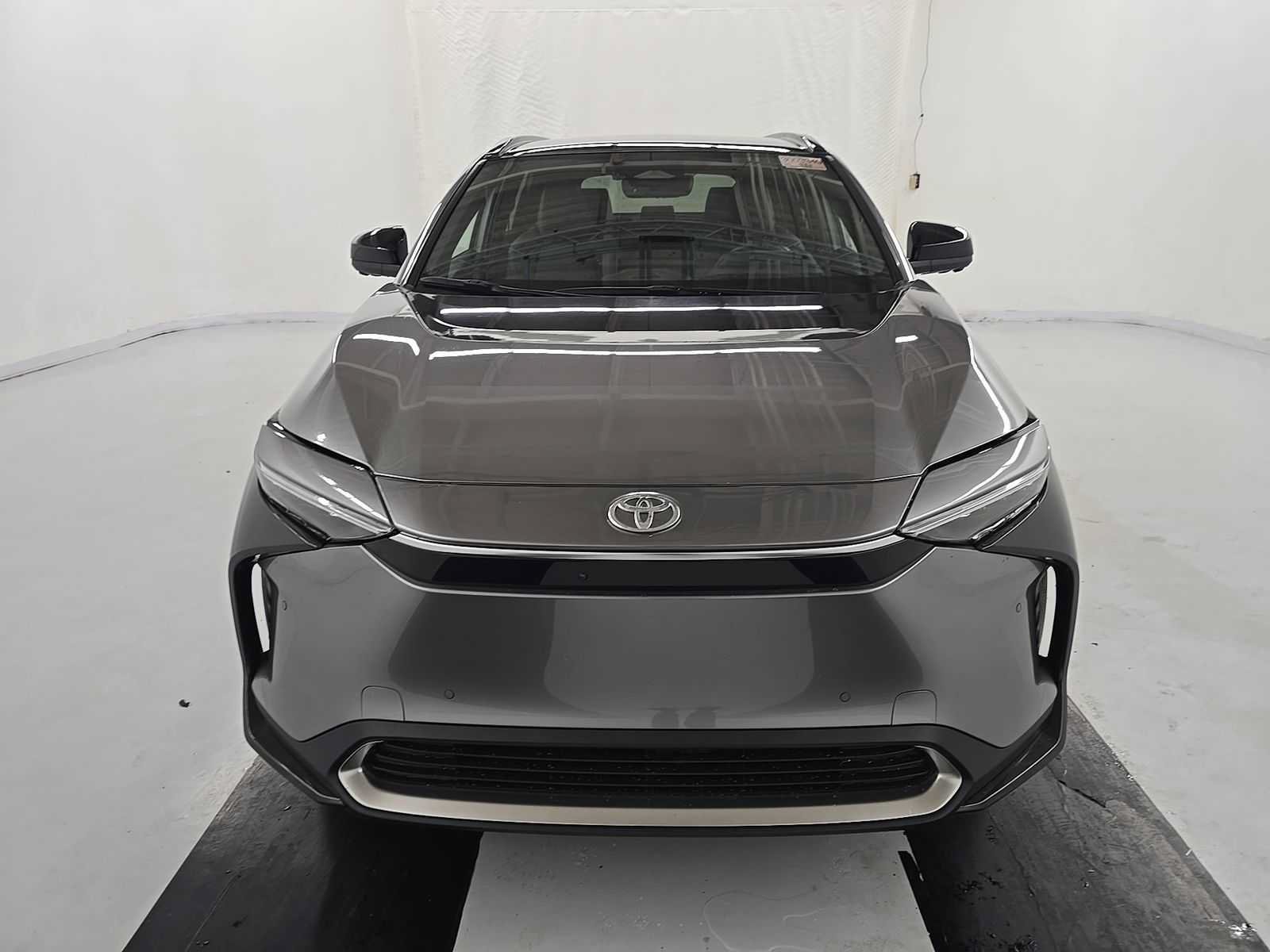 Used 2023 Toyota bZ4X AWD w/ Weather Package image 7