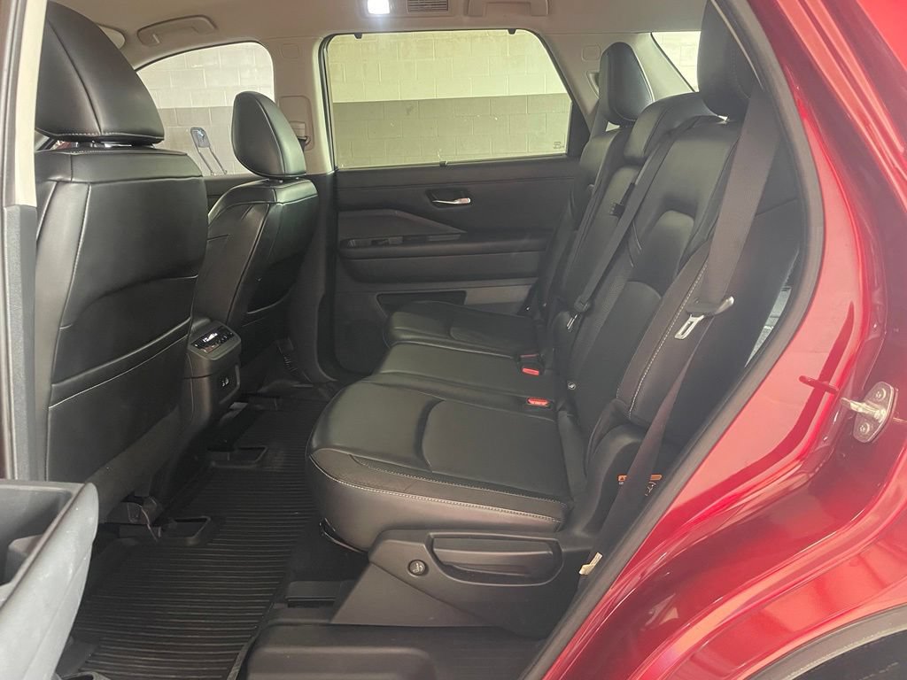 Certified 2022 Nissan Pathfinder SL FWD image 16