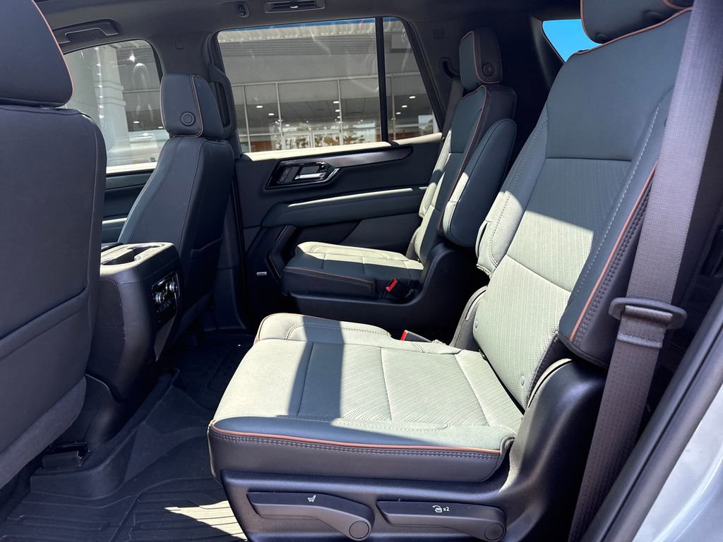 Used 2025 GMC Yukon AT4 w/ AT4 Premium Package image 26