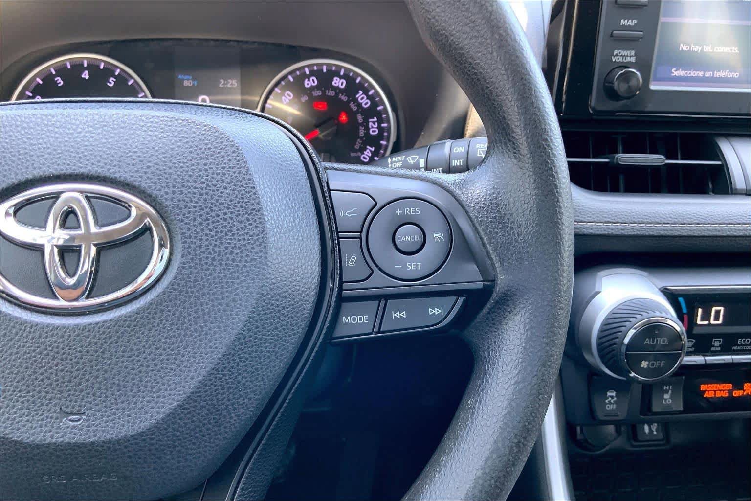 Used 2019 Toyota RAV4 XLE w/ Convenience Package FWD image 24