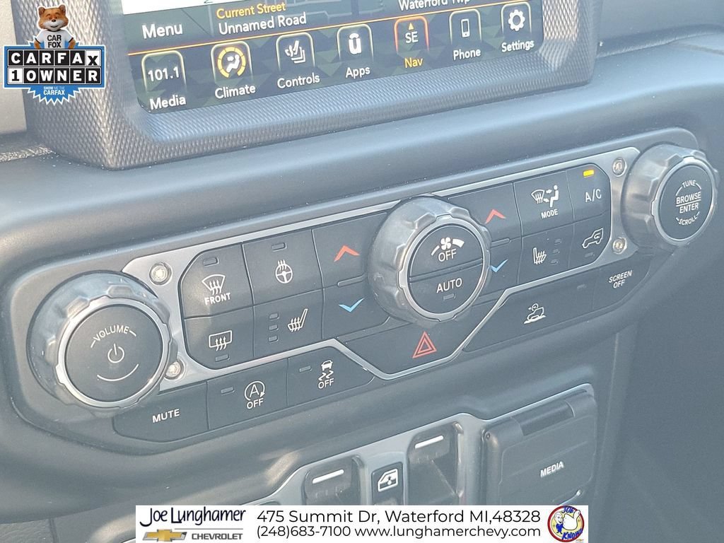 Used 2022 Jeep Wrangler Unlimited Sahara w/ Cold Weather Group AWD/4WD image 37