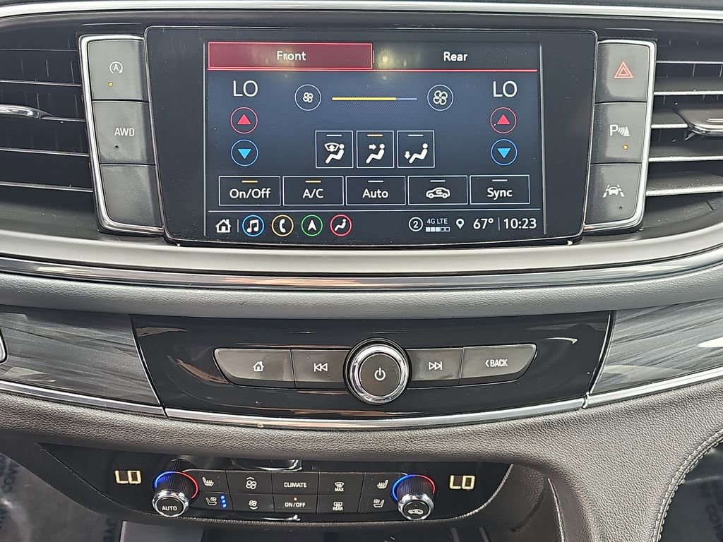 Used 2024 Buick Enclave Premium image 22