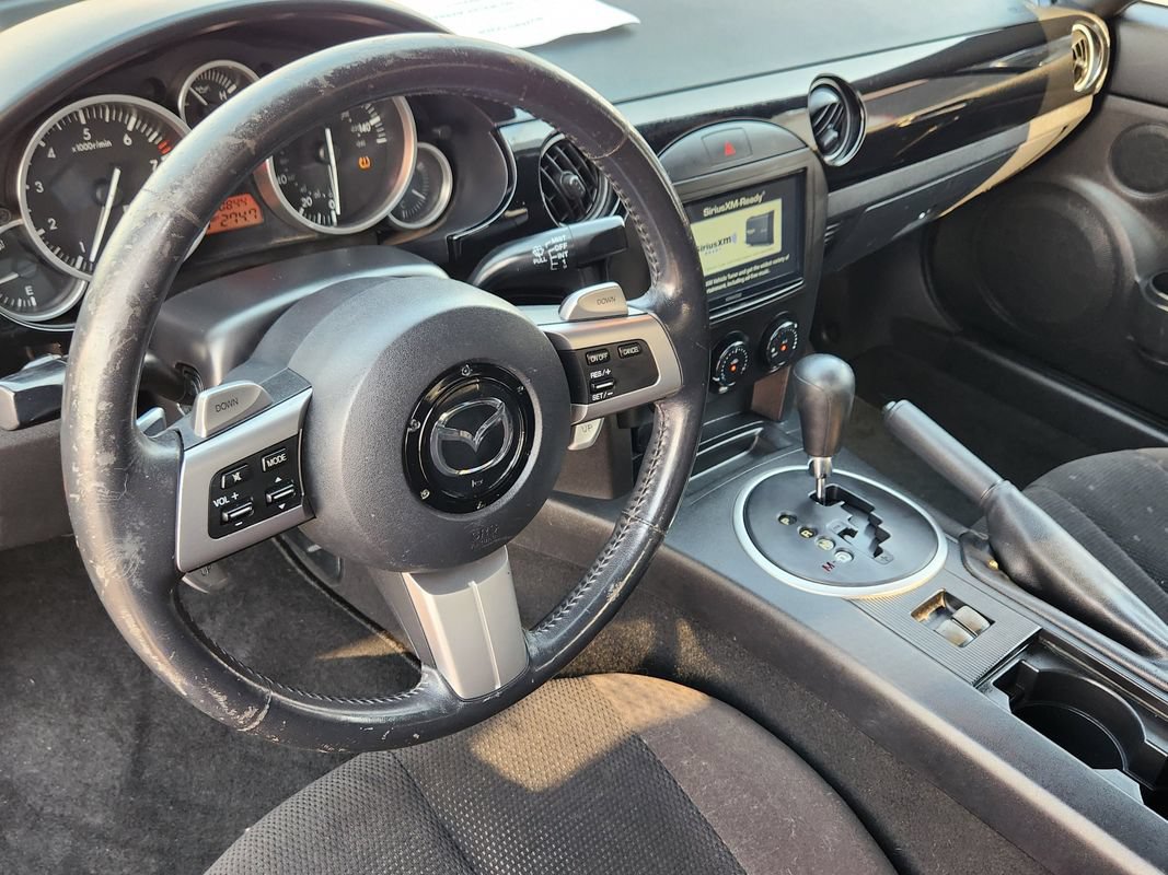Used 2008 MAZDA MX-5 Miata Sport RWD image 28
