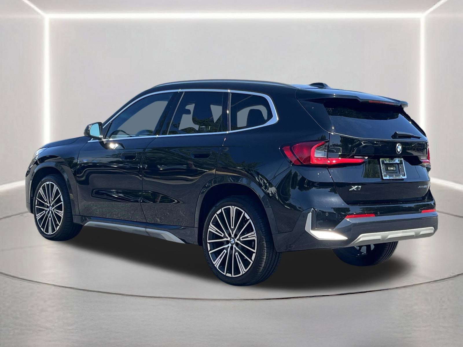 Used 2025 BMW X1 xDrive28i w/ Convenience Package AWD/4WD image 23
