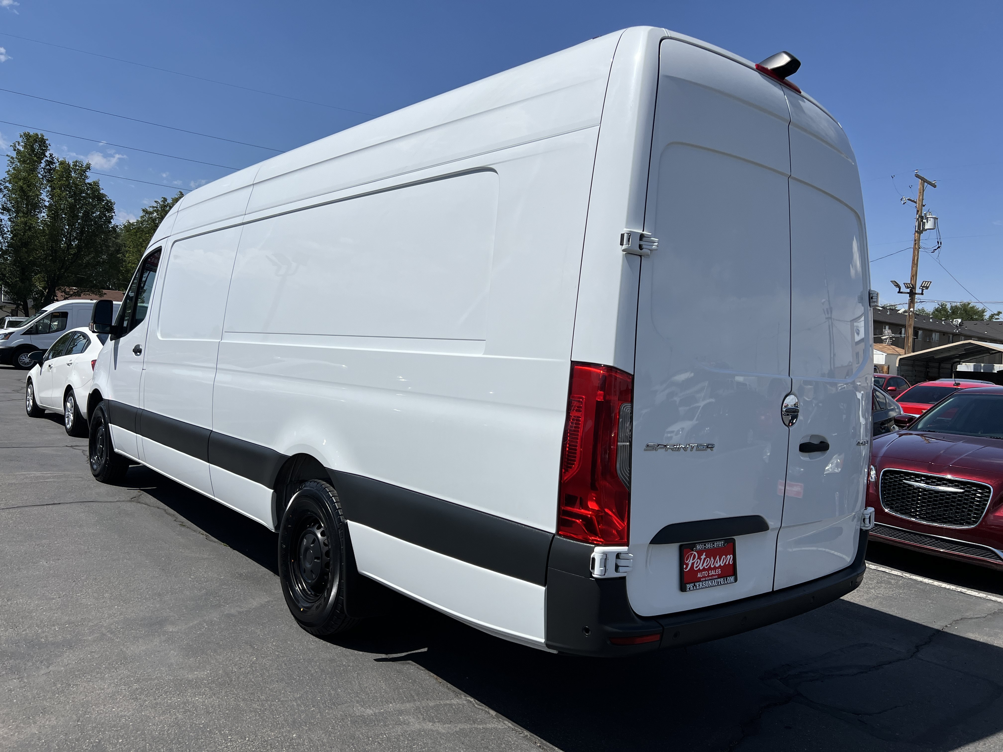 Used 2021 Freightliner Sprinter 2500 RWD image 7