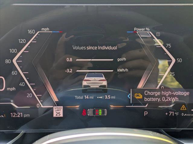 New 2025 BMW 750e xDrive w/ Premium Package image 11
