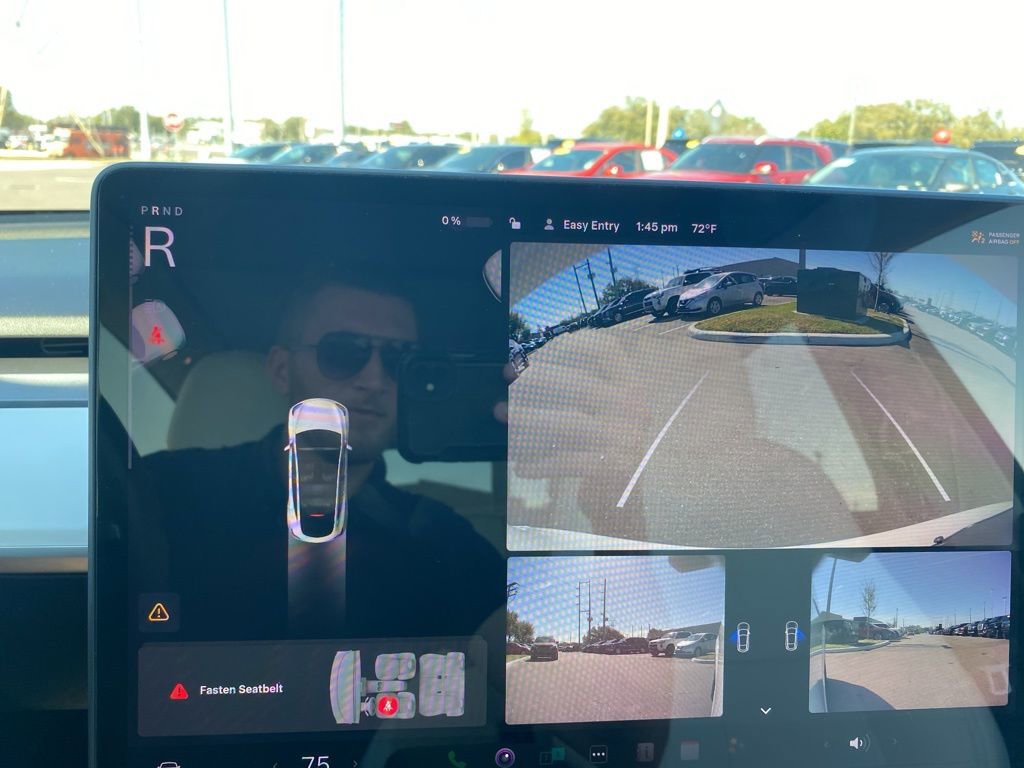 Used 2021 Tesla Model Y Long Range image 22