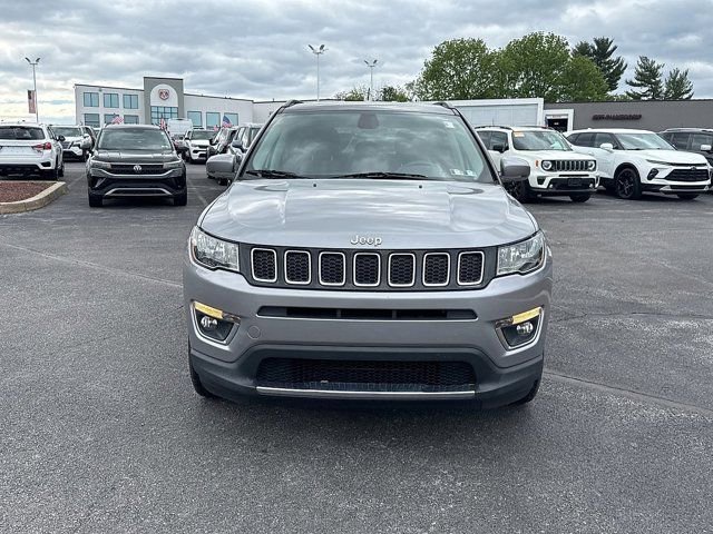Used 2018 Jeep Compass Limited AWD/4WD image 2