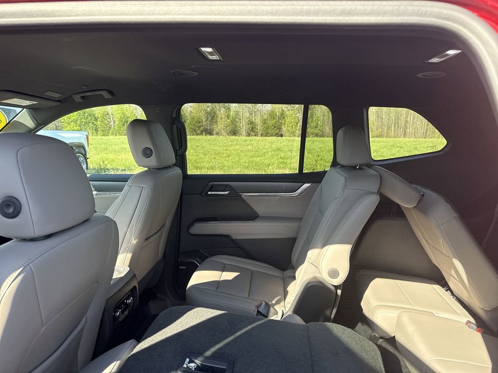 Certified 2024 GMC Acadia Elevation w/ Trailering Package image 32