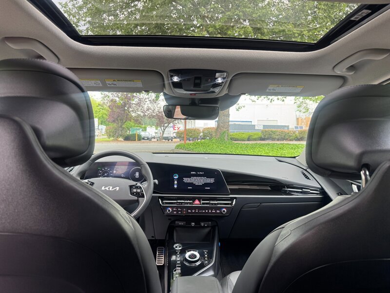 Used 2025 Kia Niro Wave w/ Wave Preserve Package FWD image 14