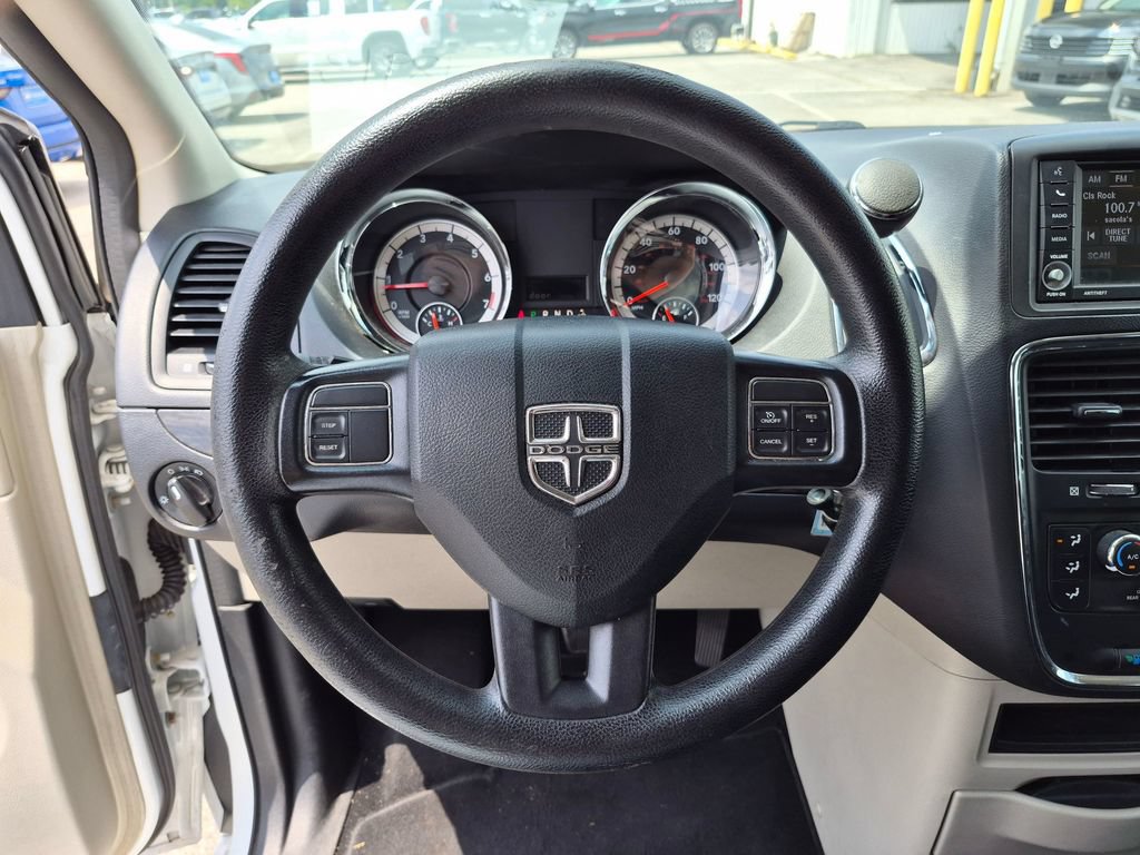 Used 2019 Dodge Grand Caravan SE FWD image 14