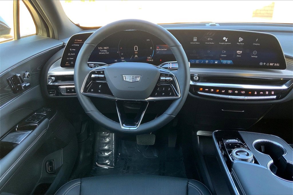 New 2025 Cadillac Lyriq Luxury image 23