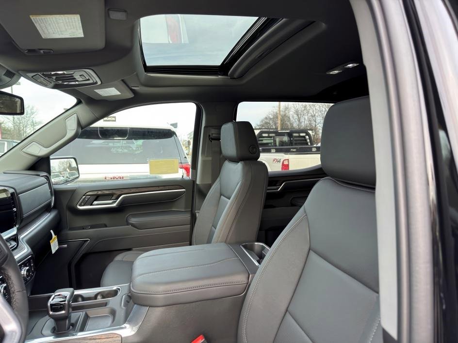 New 2026 GMC Sierra 1500 SLT w/ SLT Premium Plus Package image 8