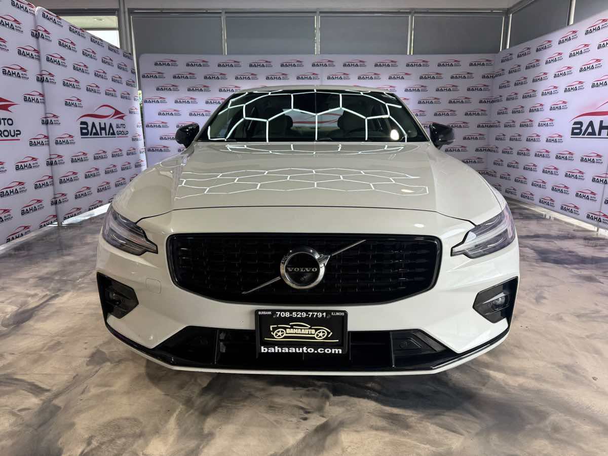 Used 2022 Volvo S60 B5 Inscription FWD image 4