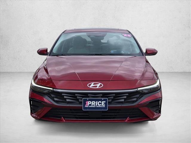 Used 2025 Hyundai Elantra Limited FWD video 2
