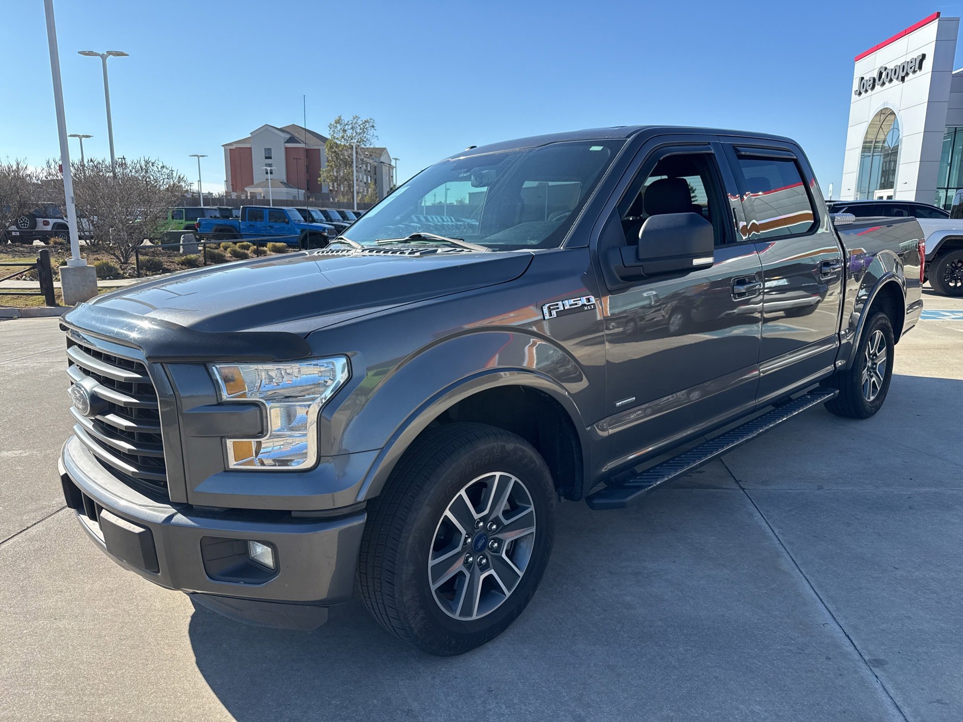 Used 2016 Ford F150 XLT w/ Equipment Group 302A Luxury image 3