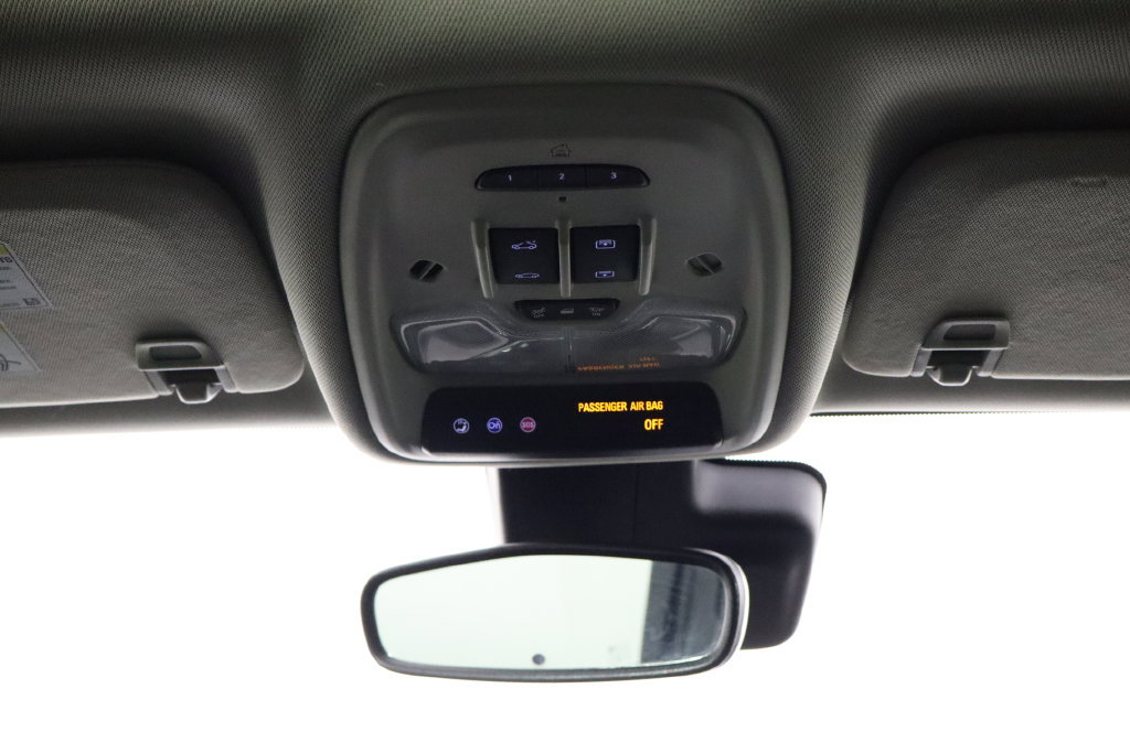 Used 2022 Buick Encore GX Essence w/ Experience Buick Package FWD image 27