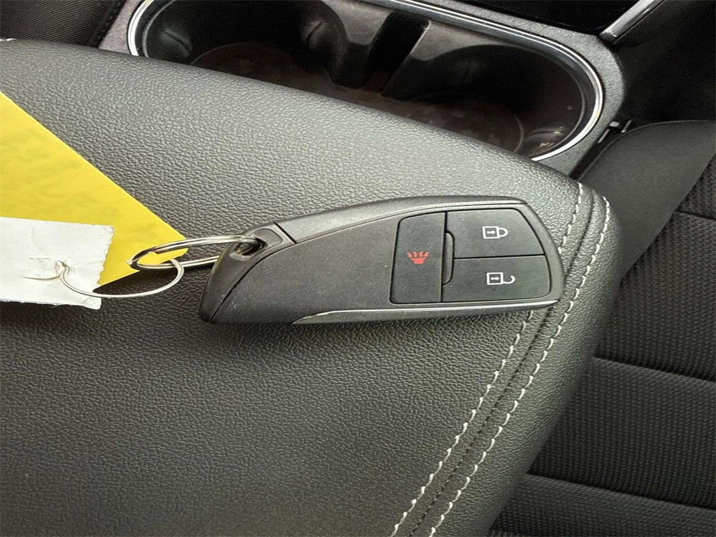 Used 2024 GMC Canyon Elevation image 33