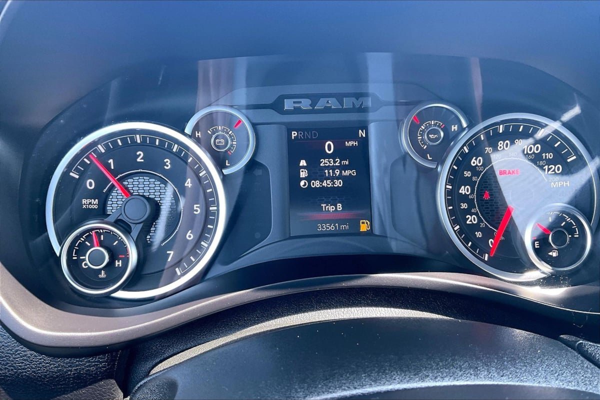 Used 2025 RAM 2500 Big Horn AWD/4WD image 18