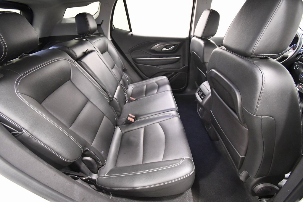 Used 2024 GMC Terrain SLT image 17