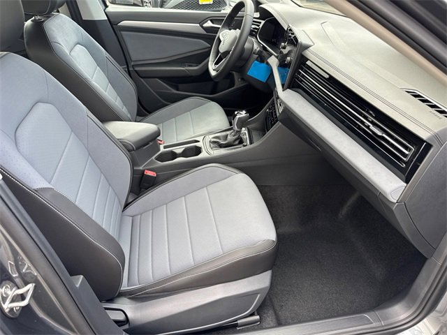 New 2025 Volkswagen Jetta SE image 18