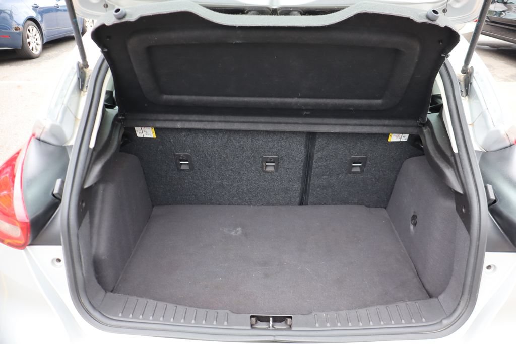 Used 2018 Ford Focus SE FWD image 28