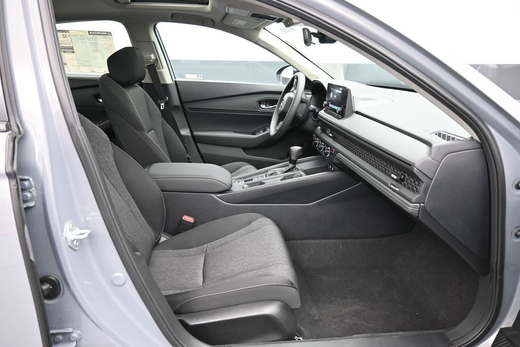 New 2025 Honda Accord SE image 33