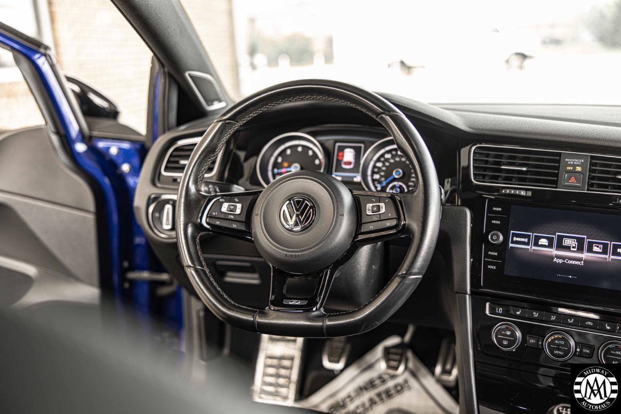 Used 2017 Volkswagen Golf R 4-Door AWD/4WD image 26
