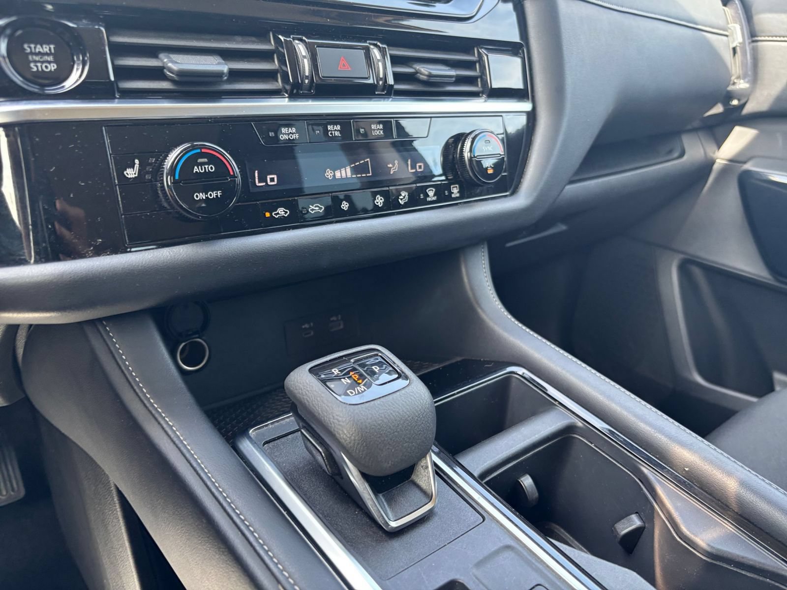Used 2025 Nissan Pathfinder SV AWD/4WD image 42
