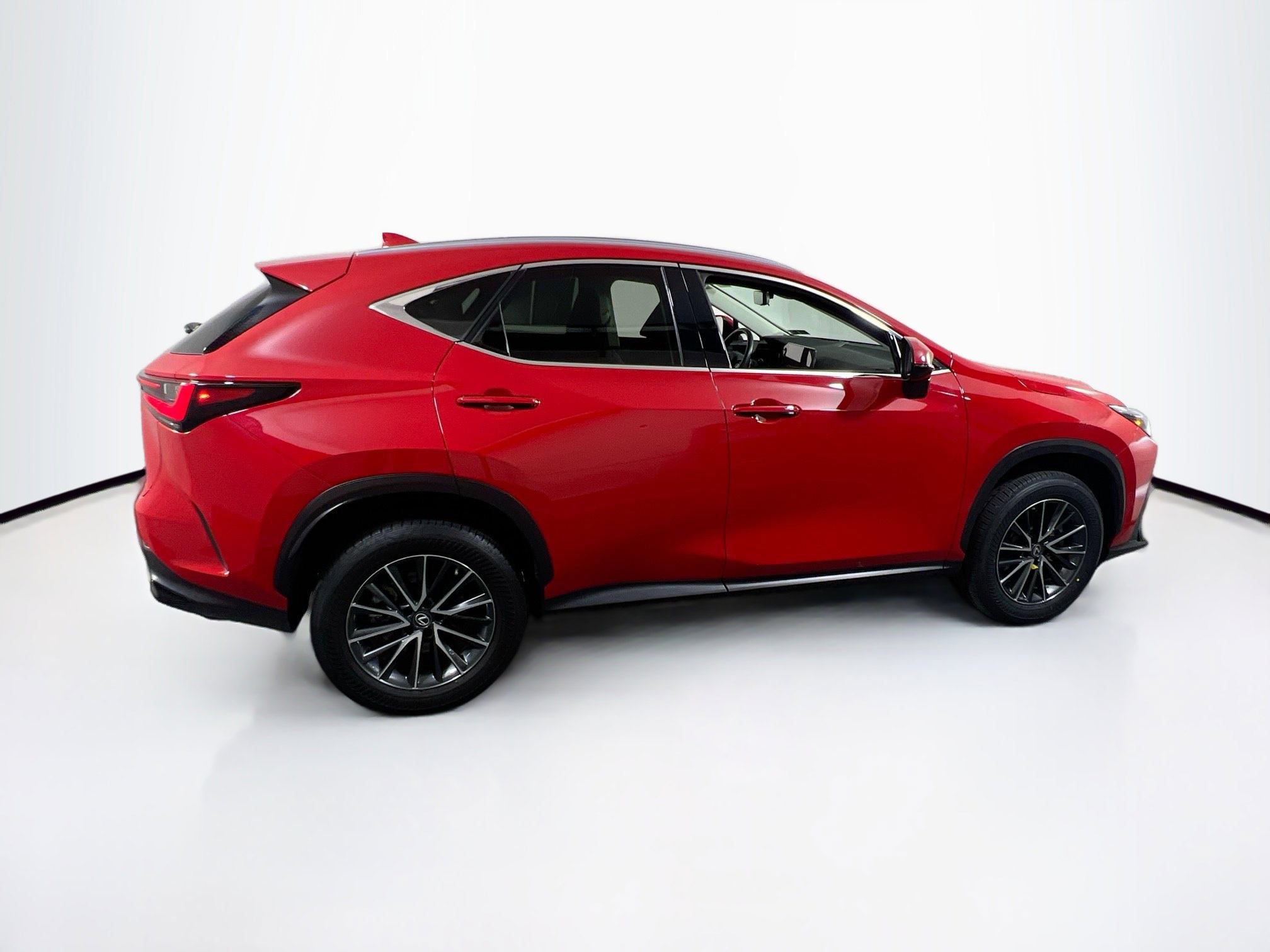 Used 2023 Lexus NX 350h AWD image 4