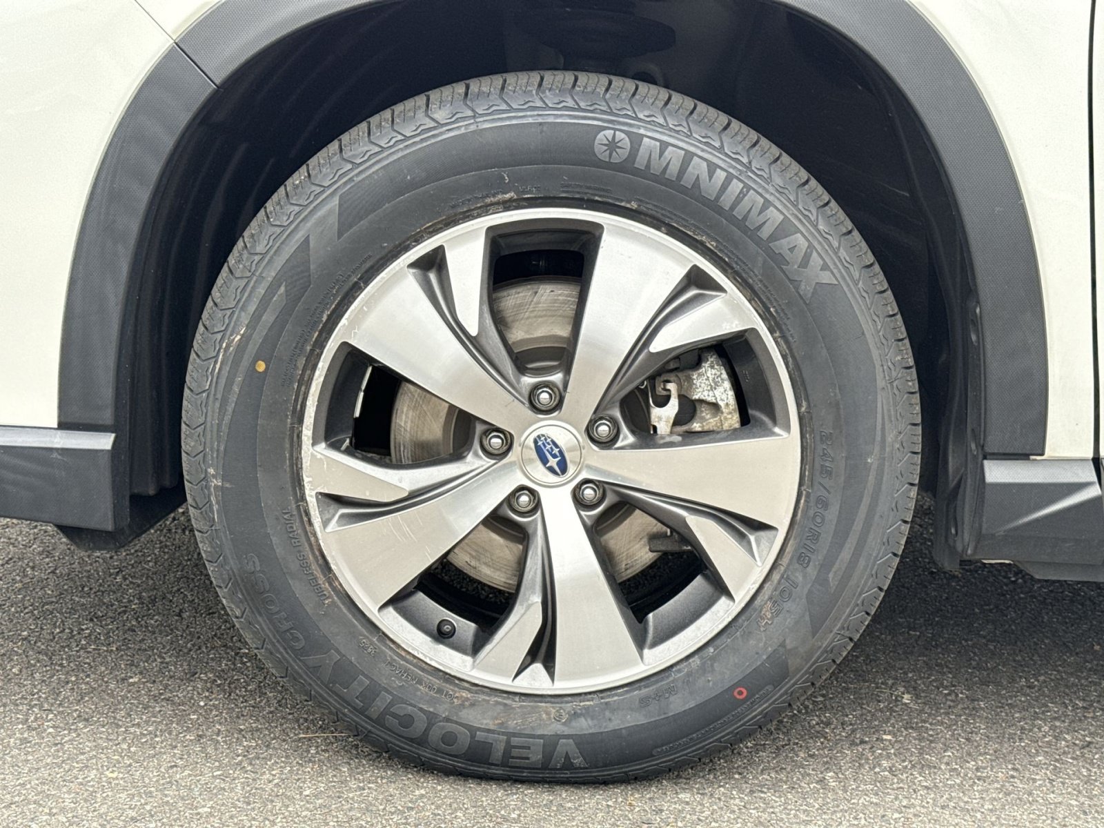 Used 2023 Subaru Ascent Premium w/ Convenience Package AWD/4WD image 12