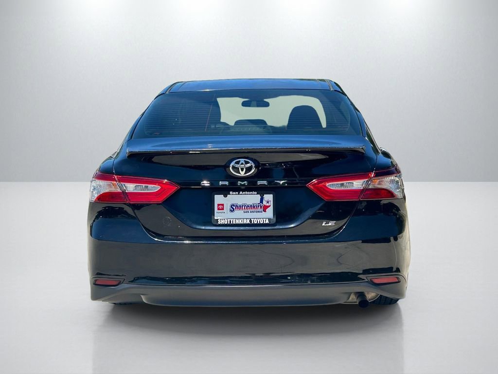 Used 2018 Toyota Camry LE FWD image 6