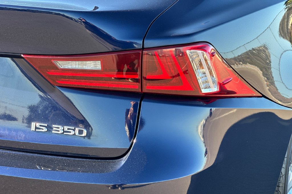Used 2014 Lexus IS 350 w/ Navigation Package RWD image 26