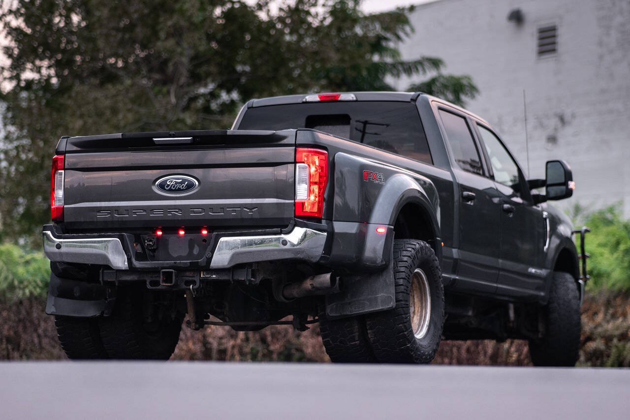 Used 2017 Ford F350 Lariat w/ FX4 Off-Road Package AWD/4WD image 13