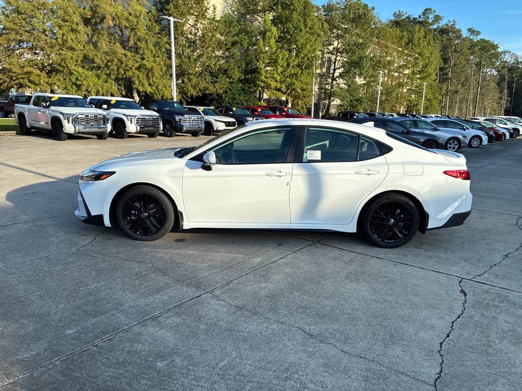 New 2026 Toyota Camry SE FWD video 2