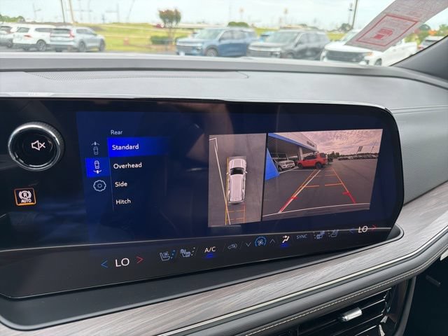 New 2026 Chevrolet Tahoe Premier w/ Sun And Tow Package AWD/4WD image 21