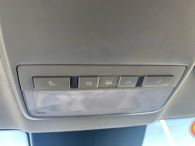 Used 2018 Chevrolet Trax LT w/ LT Convenience Package FWD image 28