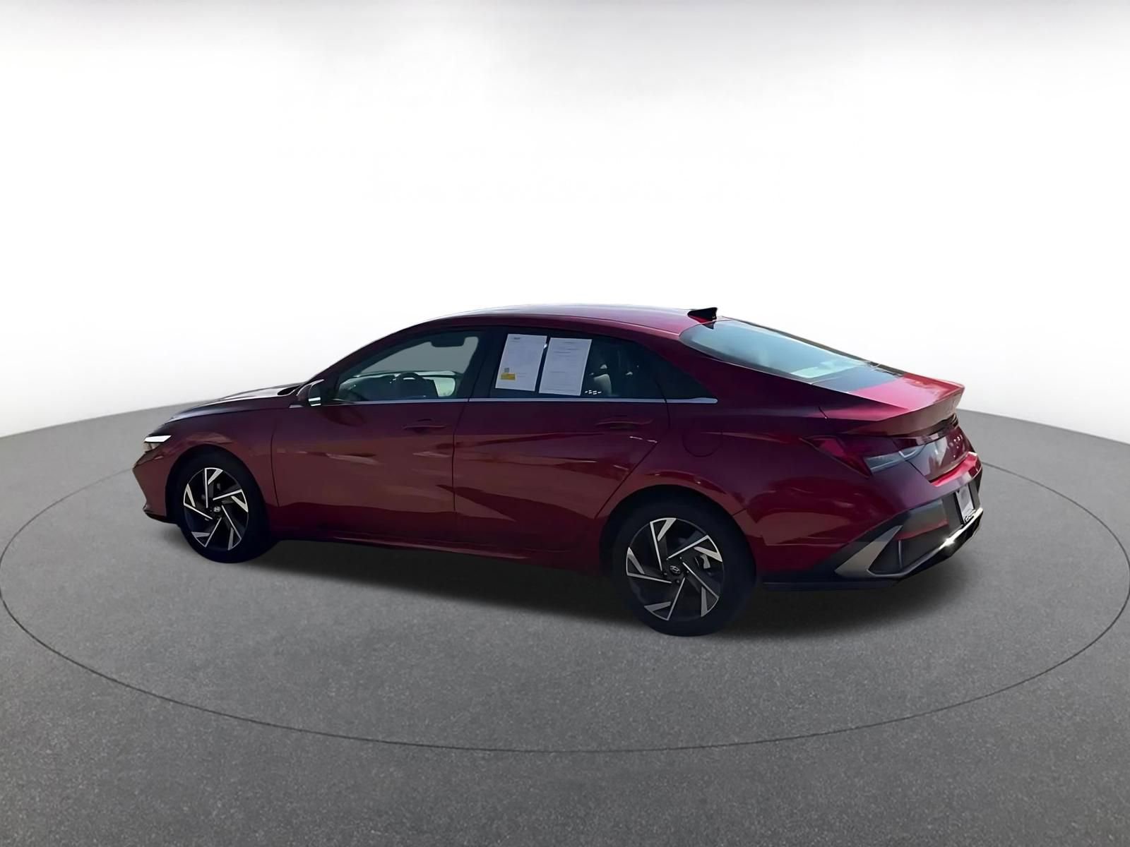Used 2025 Hyundai Elantra SEL image 10