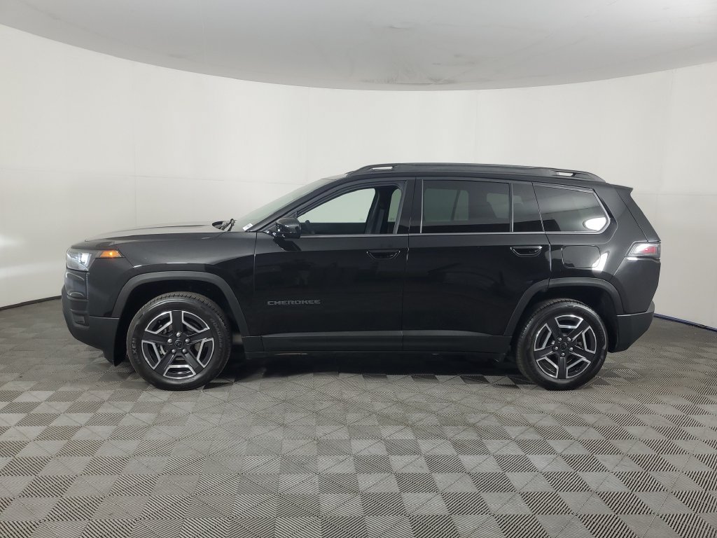 Used 2026 Jeep Cherokee Laredo AWD/4WD image 7