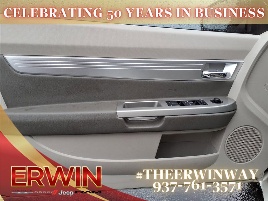 Used 2009 Chrysler Sebring Touring w/ Special Touring Group image 10