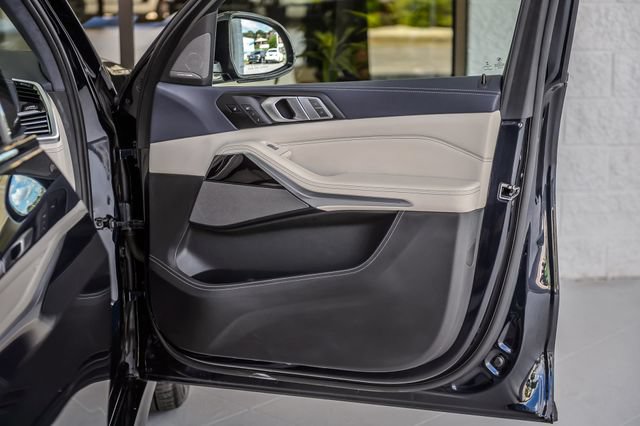 Used 2020 BMW X7 xDrive40i w/ M Sport Package AWD/4WD image 60