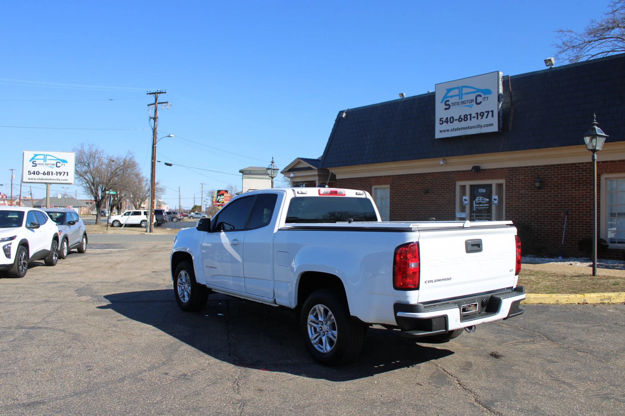 Used 2021 Chevrolet Colorado LT w/ Fleet Safety Package RWD image 3