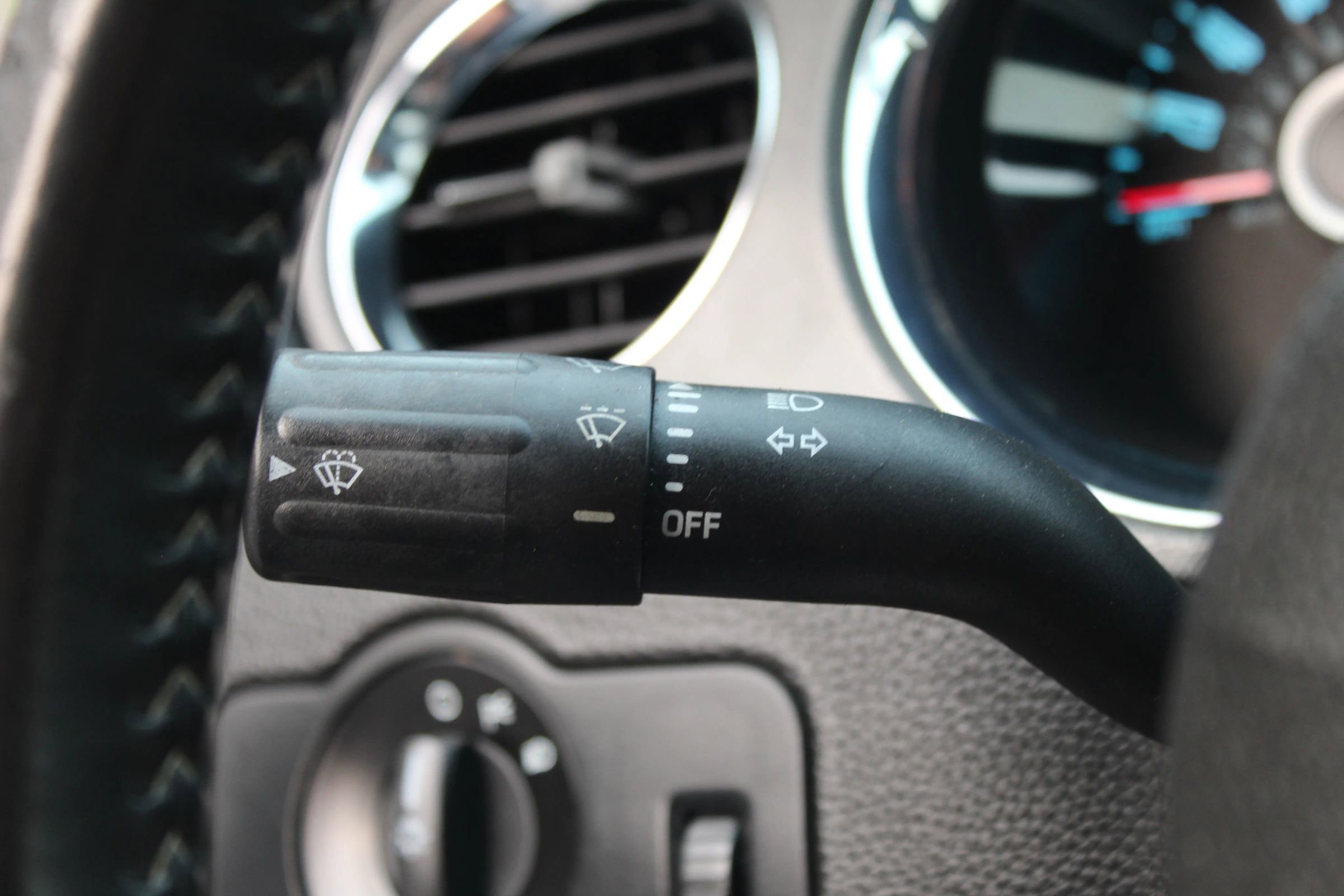 Used 2014 Ford Mustang V6 Coupe 2D image 23