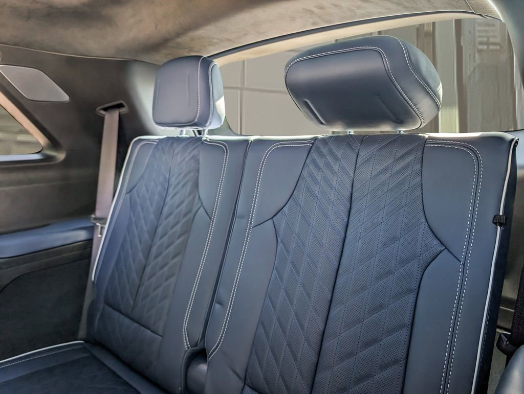 New 2026 Cadillac Vistiq Premium Luxury AWD/4WD image 15