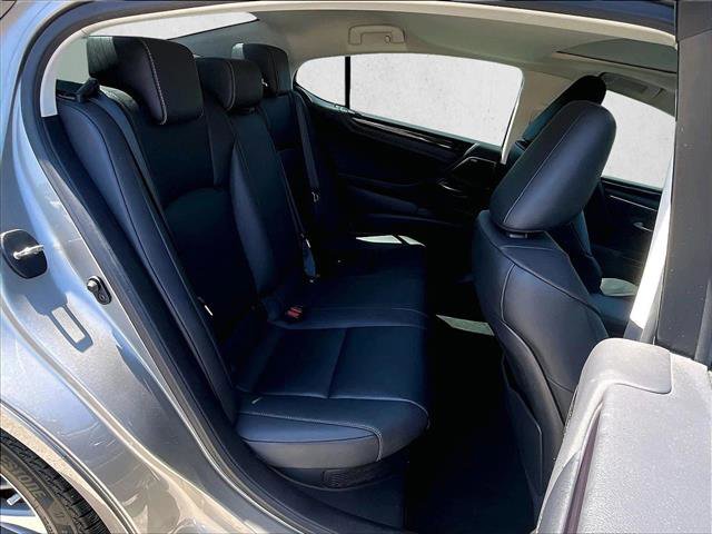 Used 2020 Lexus ES 300h w/ Premium Package image 29