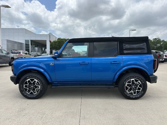 Used 2023 Ford Bronco Outer Banks AWD/4WD image 2