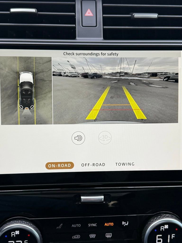 Used 2023 Land Rover Discovery Metropolitan Edition image 39