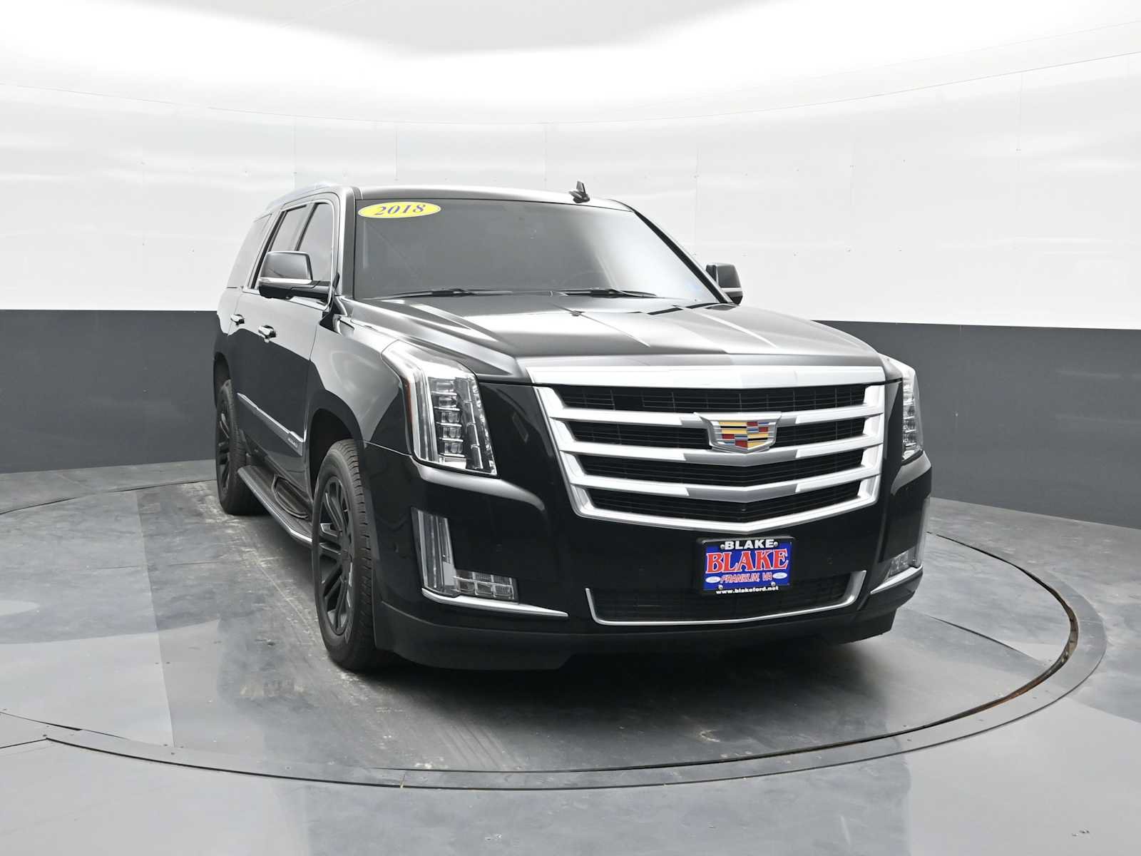 Used 2018 Cadillac Escalade 4WD image 2