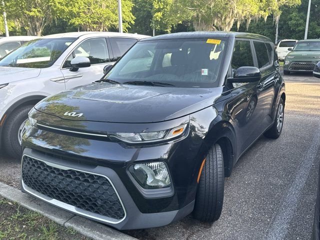Used 2022 Kia Soul LX FWD image 3