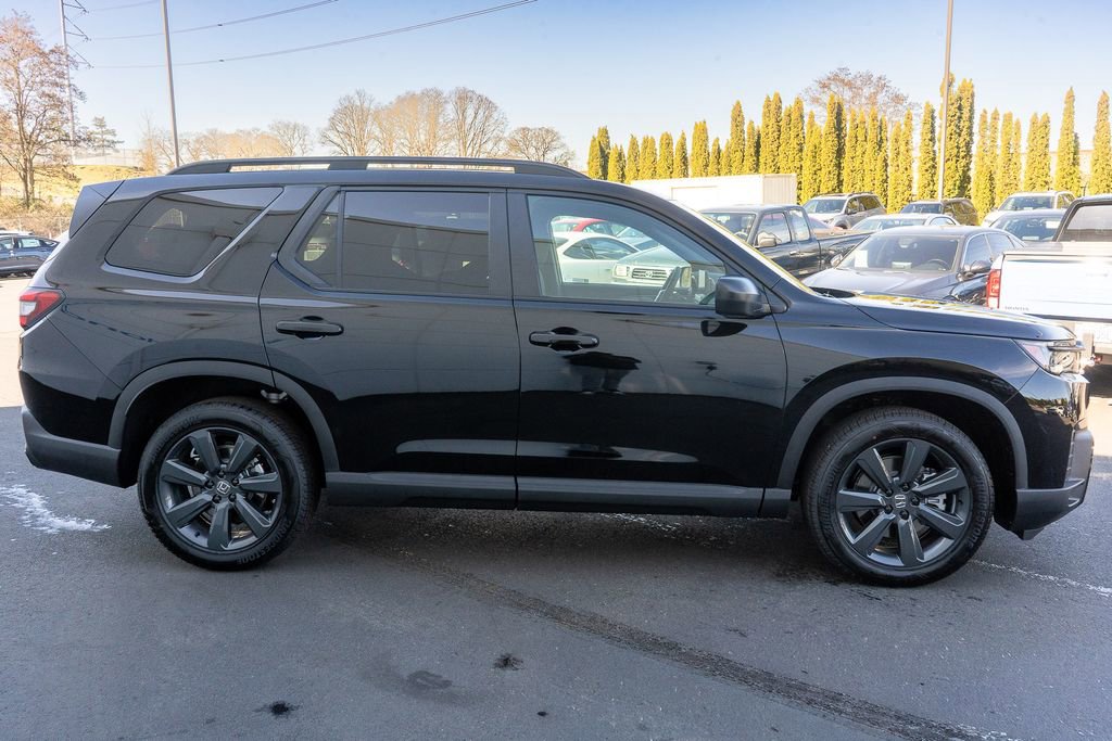 New 2026 Honda Pilot Sport image 5
